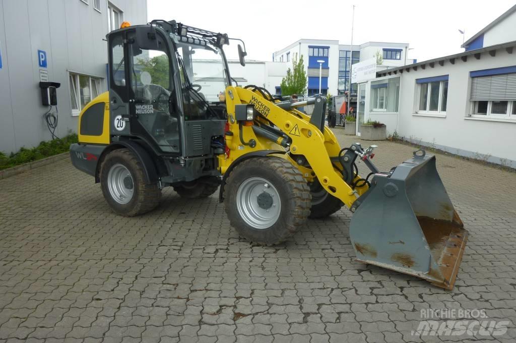 Wacker Neuson WL 34 لوادر بعجل