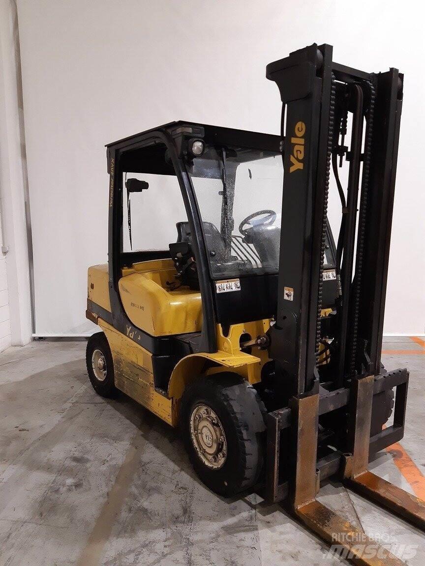 Yale GDP40VX شاحنات الديزل