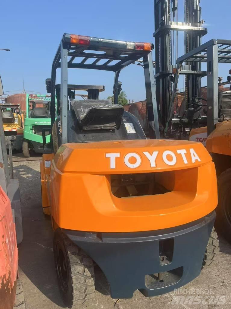 Toyota FD 50 شاحنات الديزل