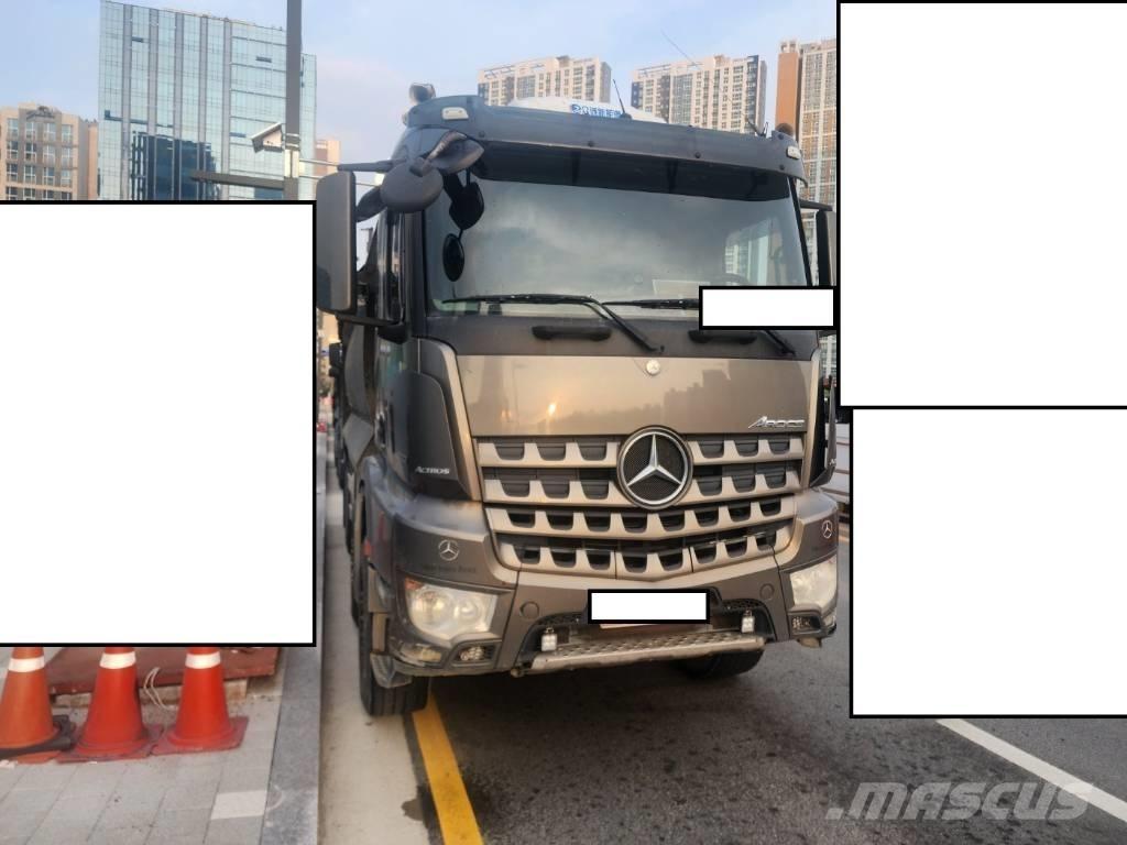 Mercedes-Benz 3951K عربات نقل قلابة للمواقع