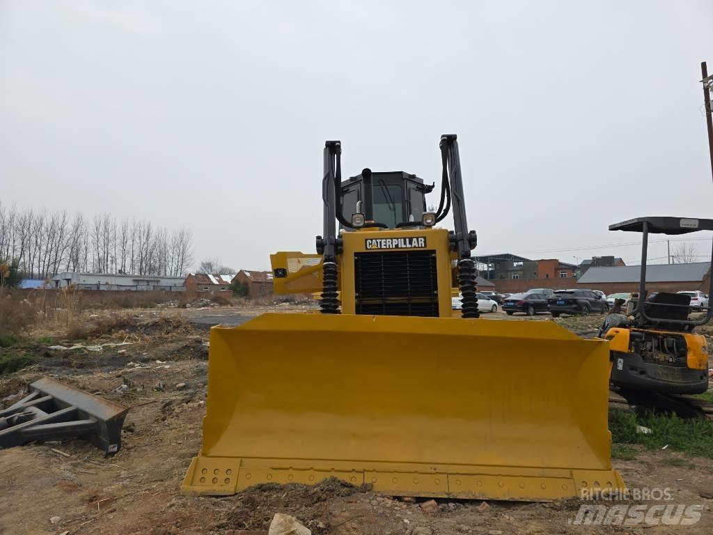 CAT D7G بلدوزرات مجنزرة