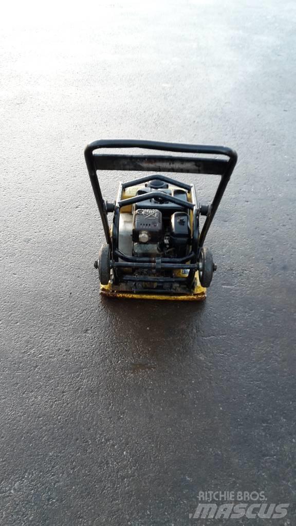 Wacker WP 1550 W دكاكات أفقية