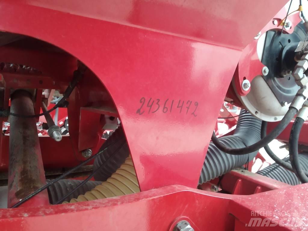 Horsch Focus 6 TD مثاقيب