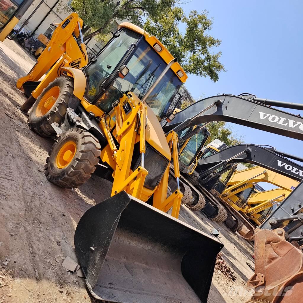 JCB 3 CX لوادر ذات جرافات عكسية