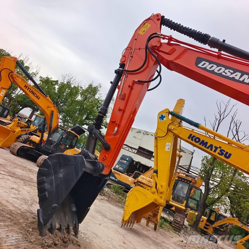 Doosan DX 300 LCA حفارات زحافة
