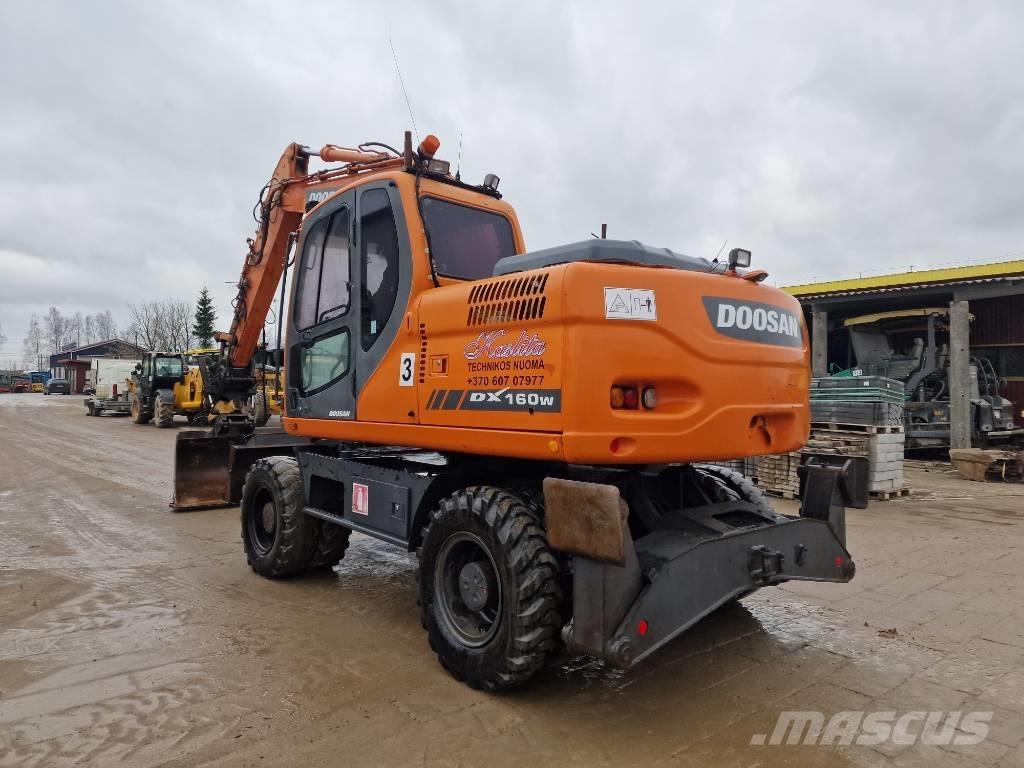 Doosan DX 160 W حفارات بعجل