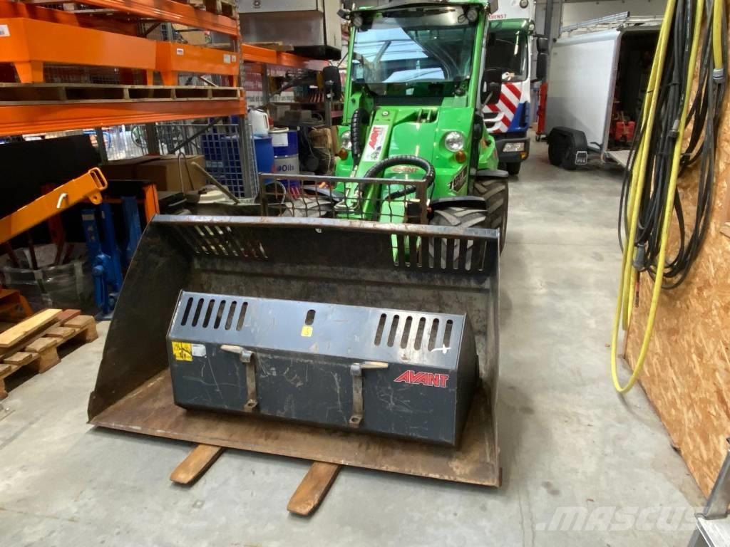 Avant 760 I لوادر انزلاقية التوجيه