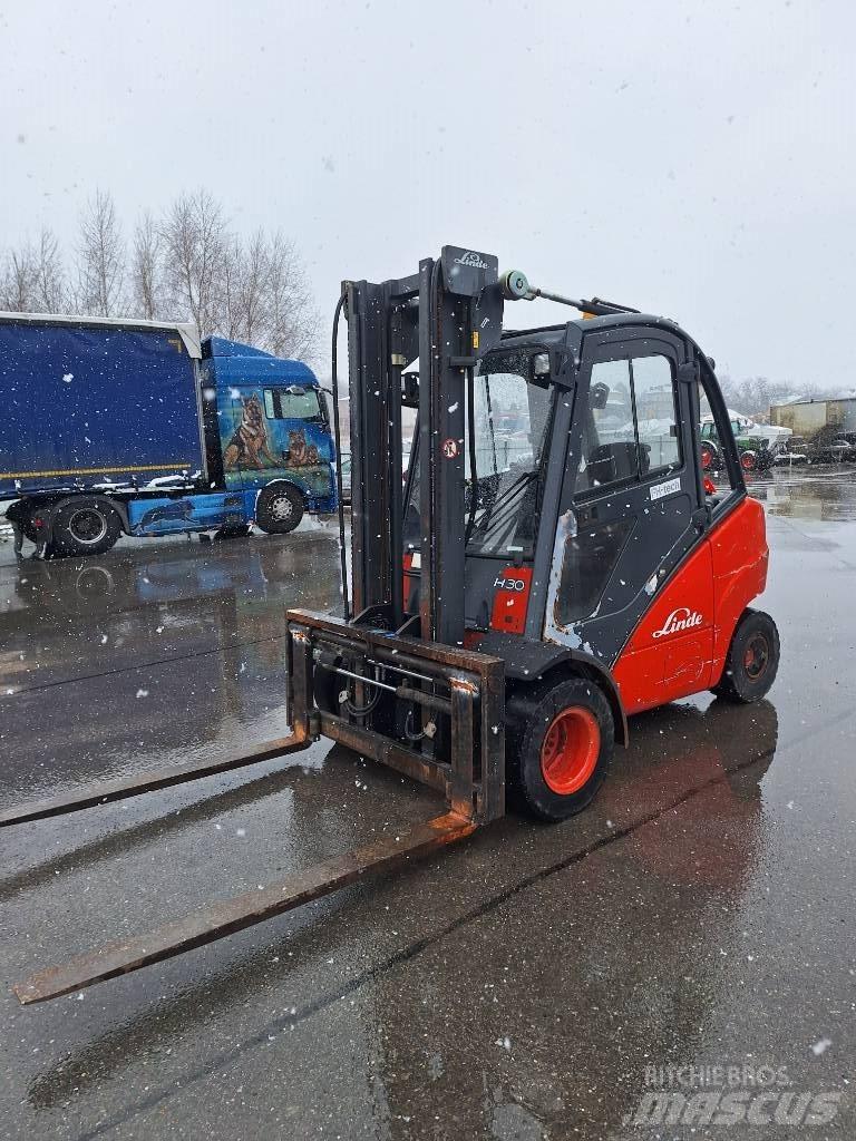 Linde H 30 D شاحنات الديزل