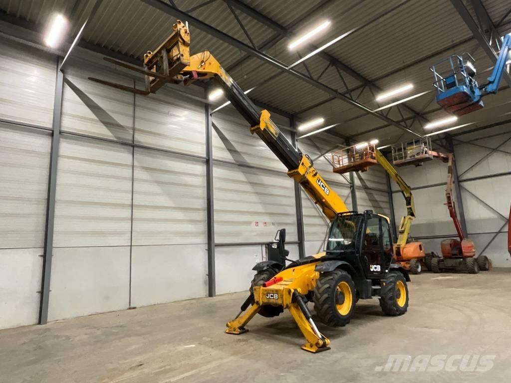 JCB 535 V 125 مناولات متداخلة