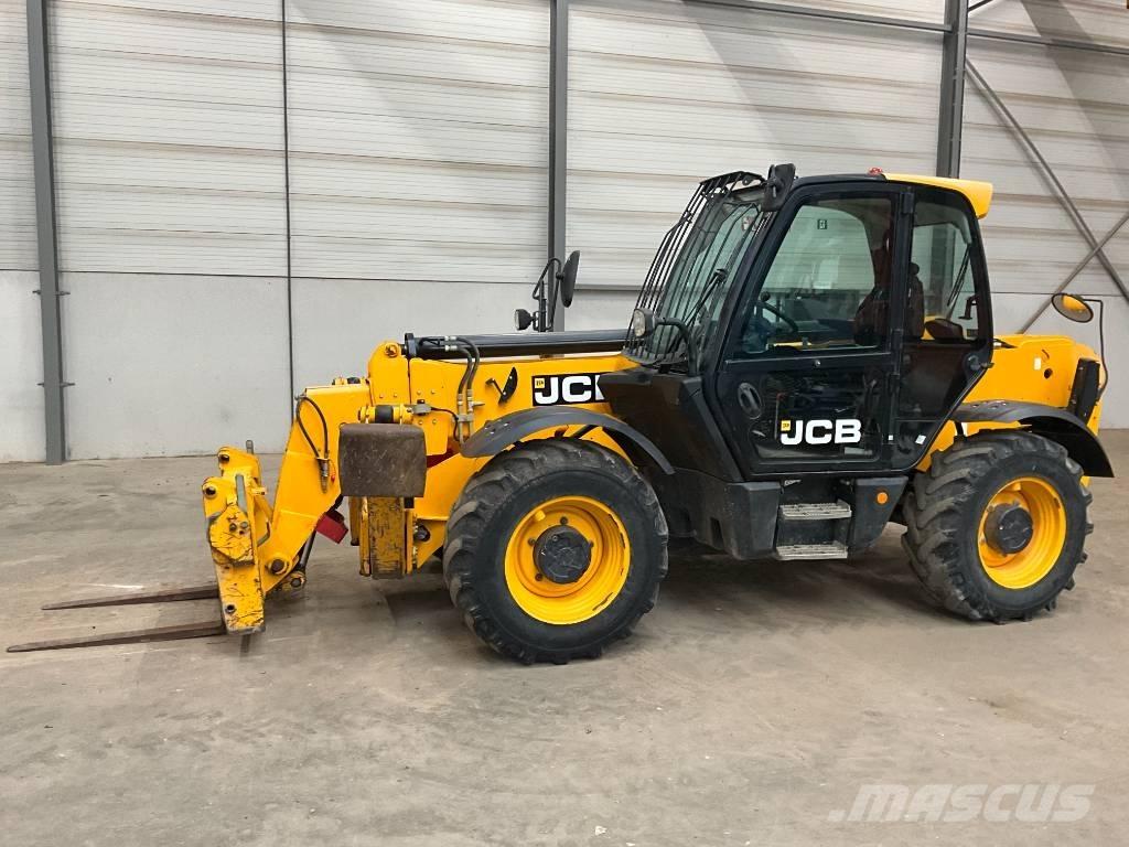 JCB 535 V 125 مناولات متداخلة