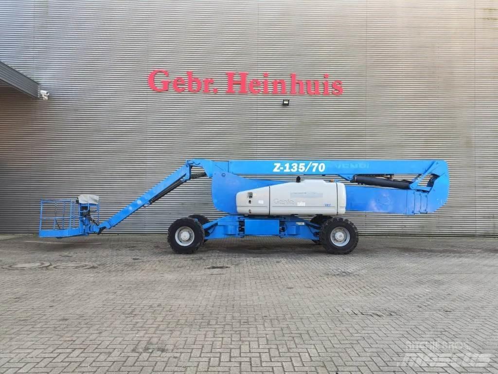 Genie Z-135 رافعات سلة تلسكوبية