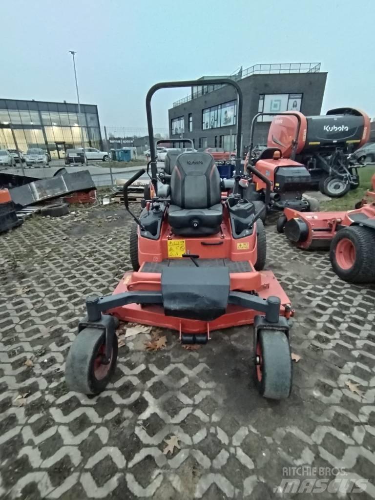 Kubota ZD 1211 ركوب الحشائش