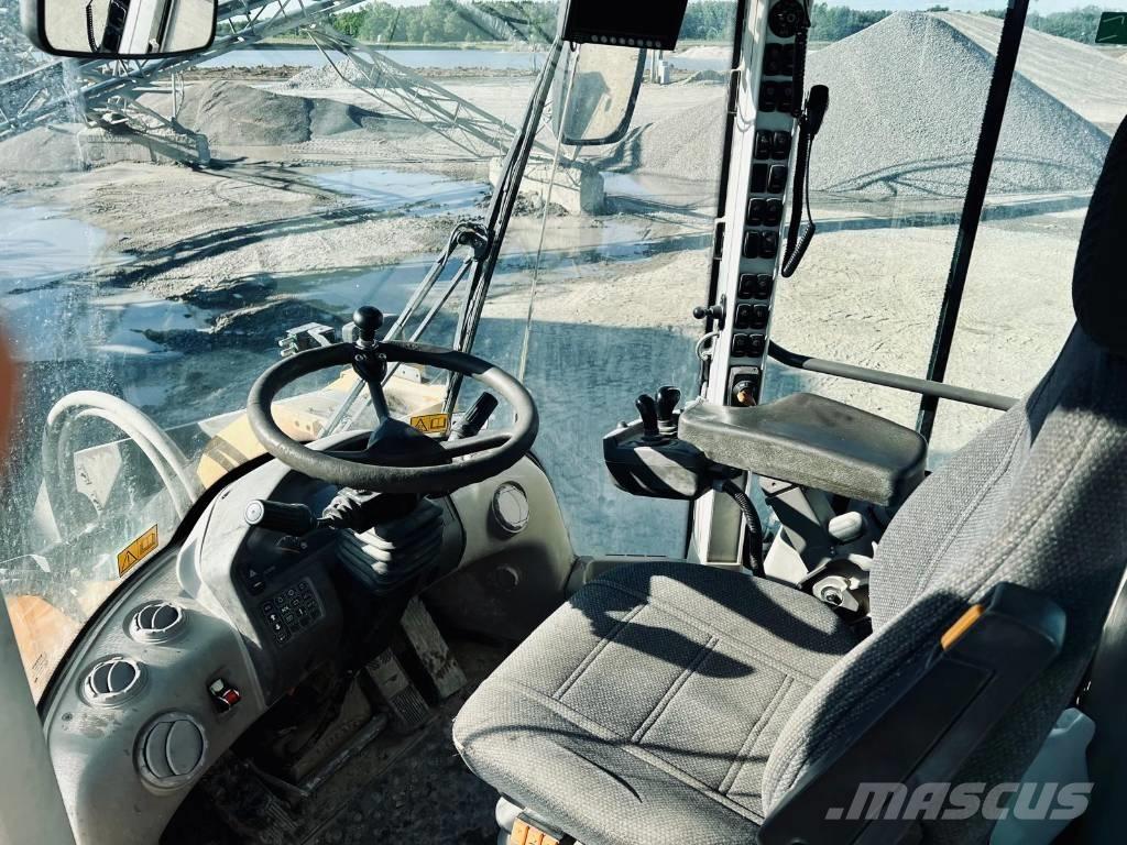 Volvo L 180 G لوادر بعجل