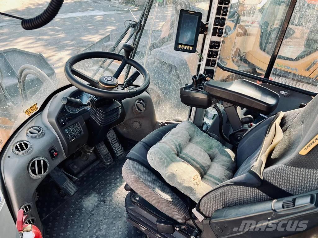 Volvo L 180 H لوادر بعجل