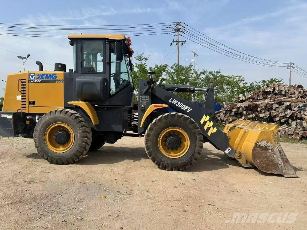 XCMG LW 300 F لوادر بعجل