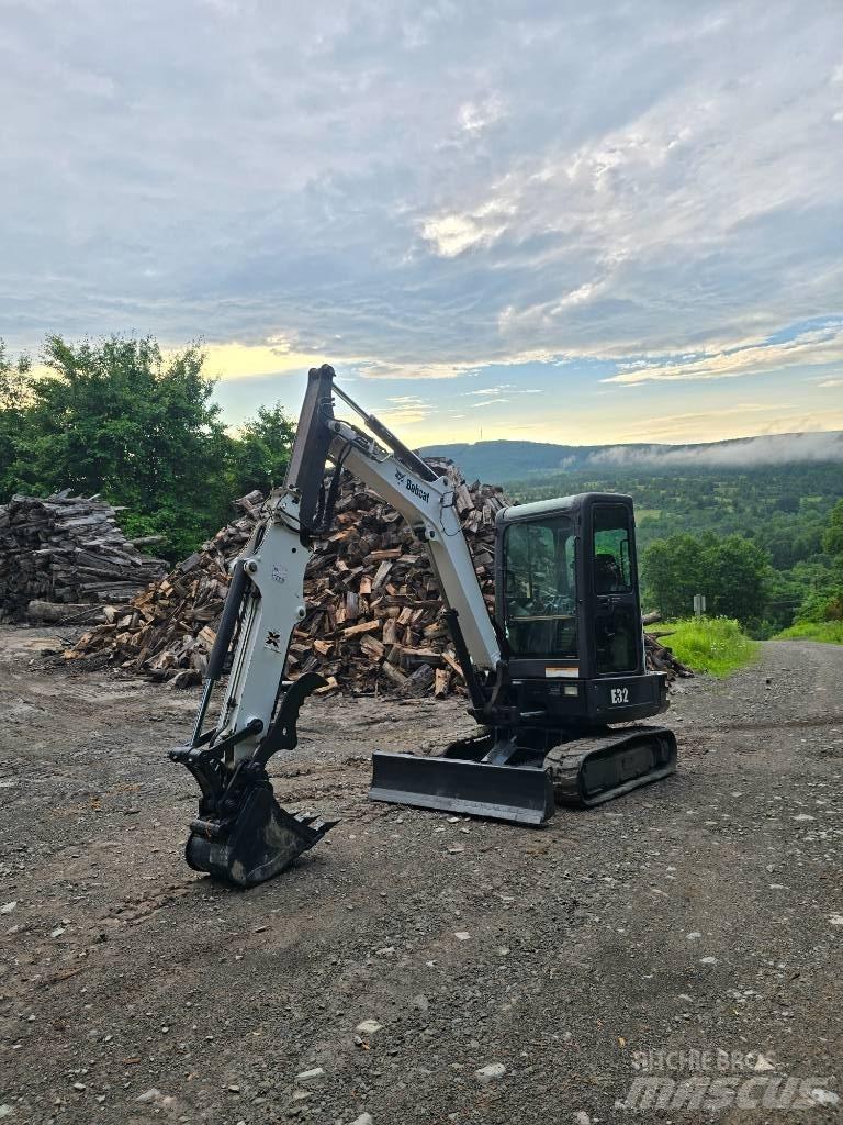 Bobcat E 32 حفارات صغيرة أقل من 7 طن (حفارات صغيرة)