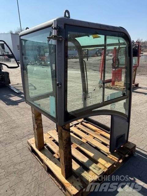 Volvo EC15 C CAB كابينة والداخلية