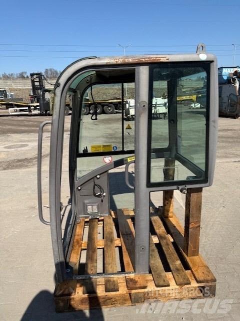 Volvo EC15 C CAB كابينة والداخلية