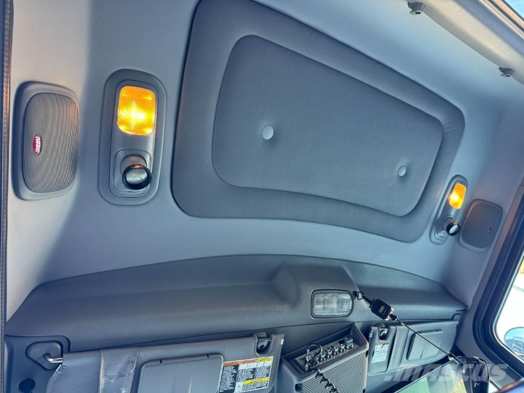 Peterbilt 389 شاحنات قلابة