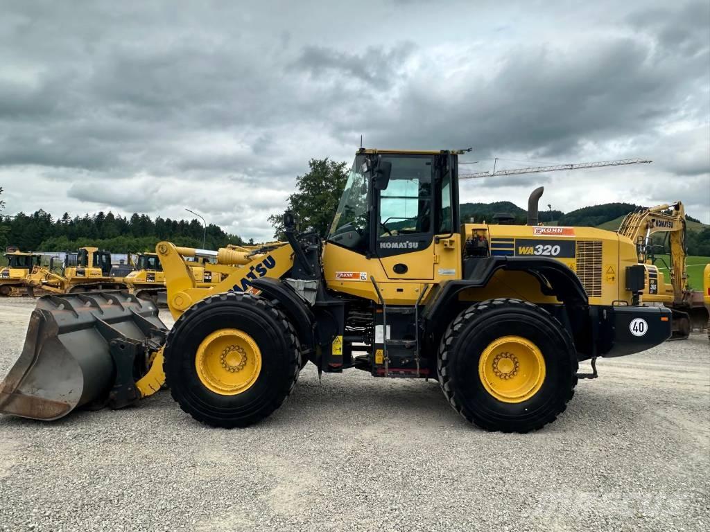 Komatsu WA 320-7 لوادر بعجل