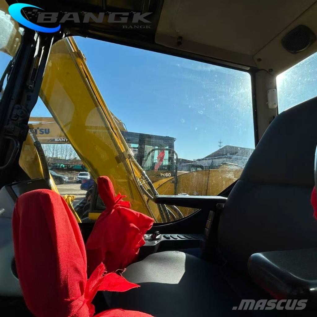 Komatsu pc  60 حفارات زحافة