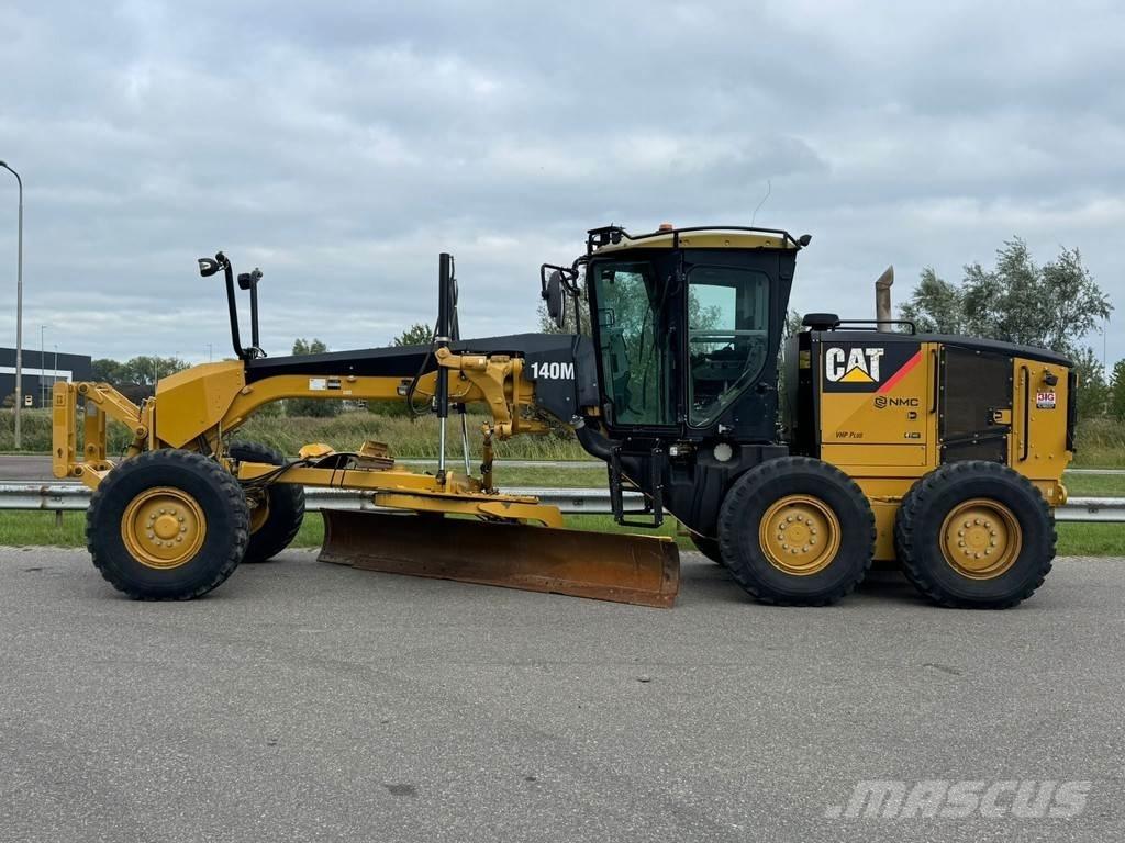 CAT 140M معدات تمهيد الطرق