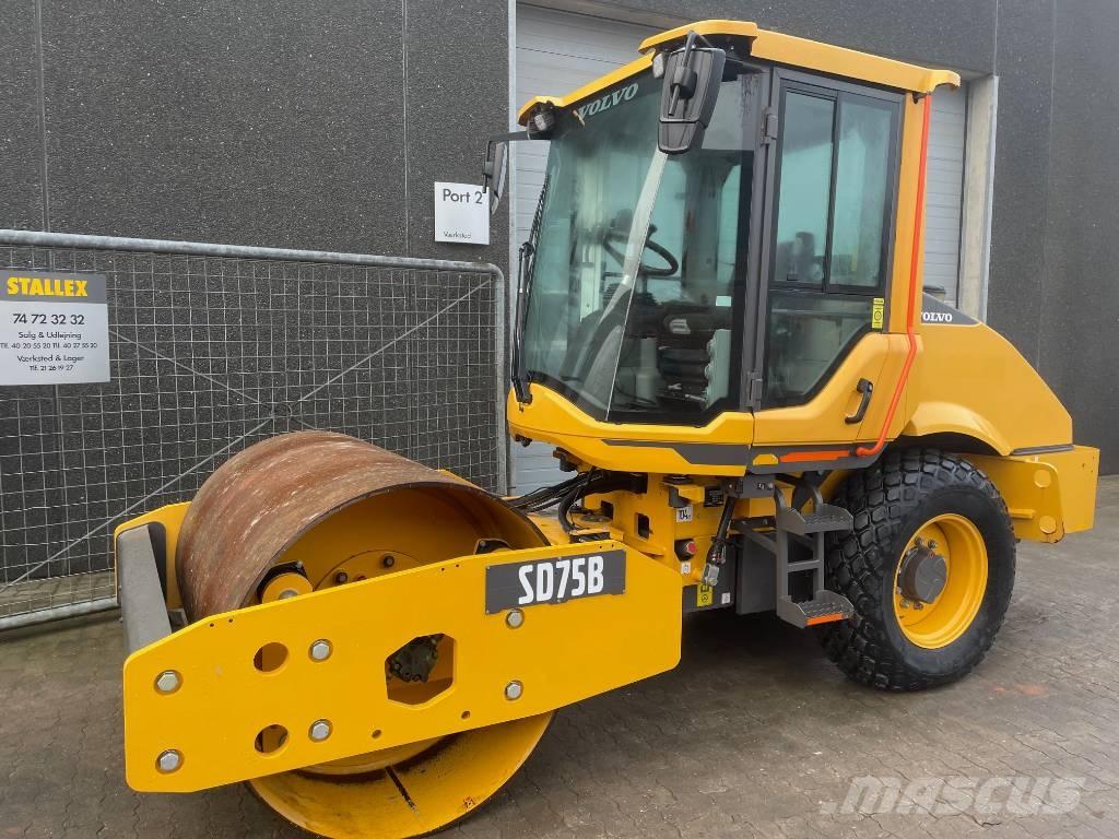 Volvo SD75B مداحل أحادية الأسطوانة