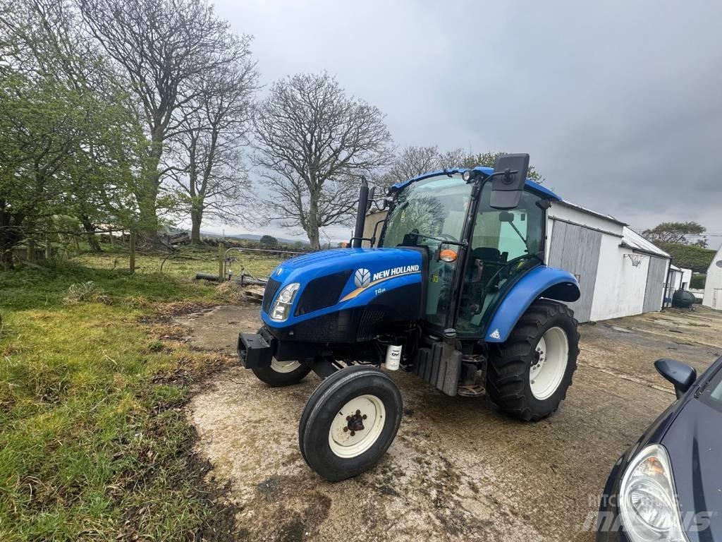 New Holland T 4.65 الجرارات