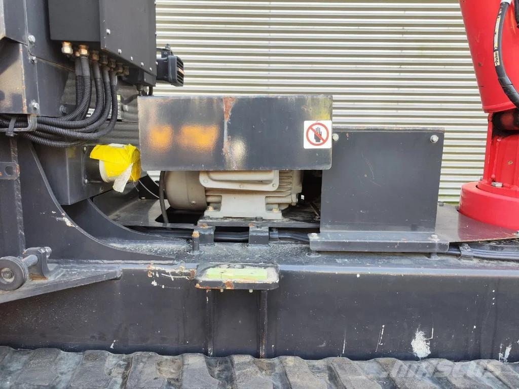 Unic URW 506 CDE رافعات صغيرة