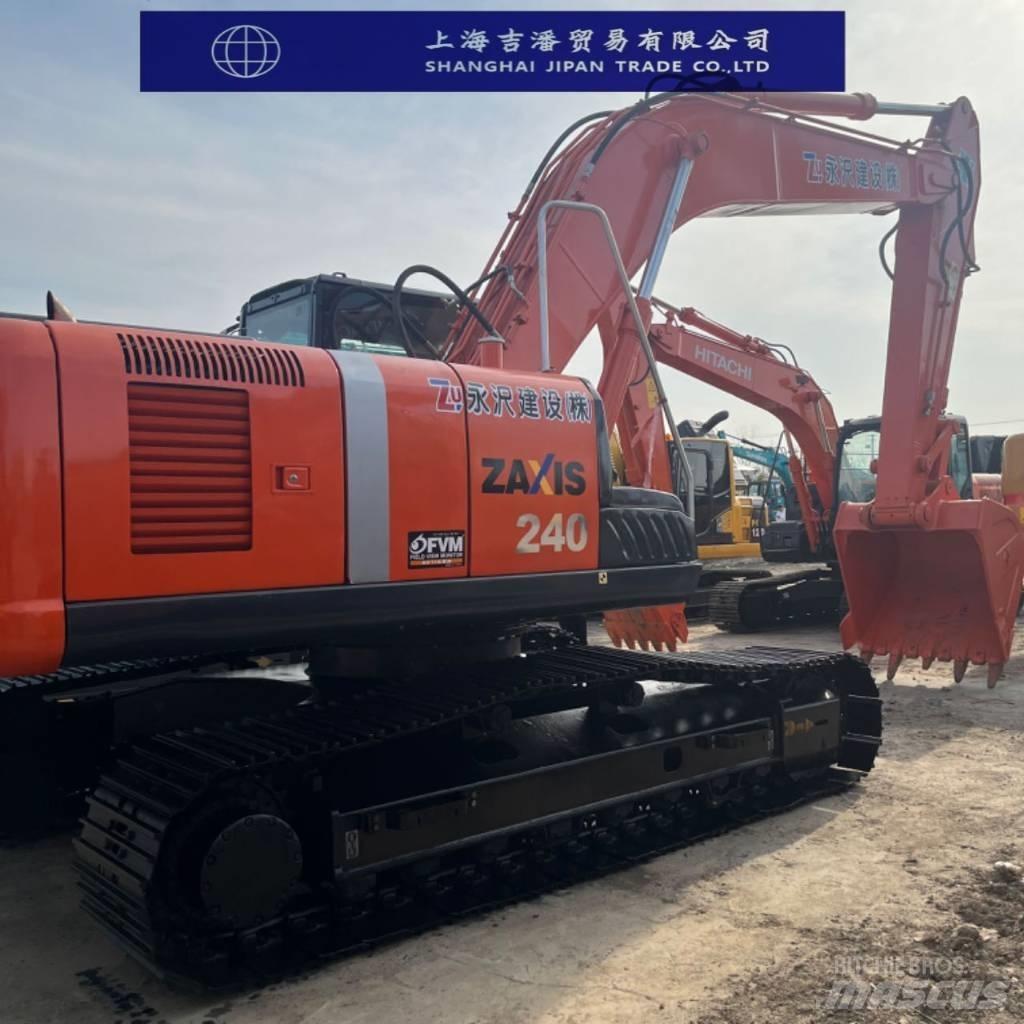 Hitachi ZX 240 حفارات زحافة