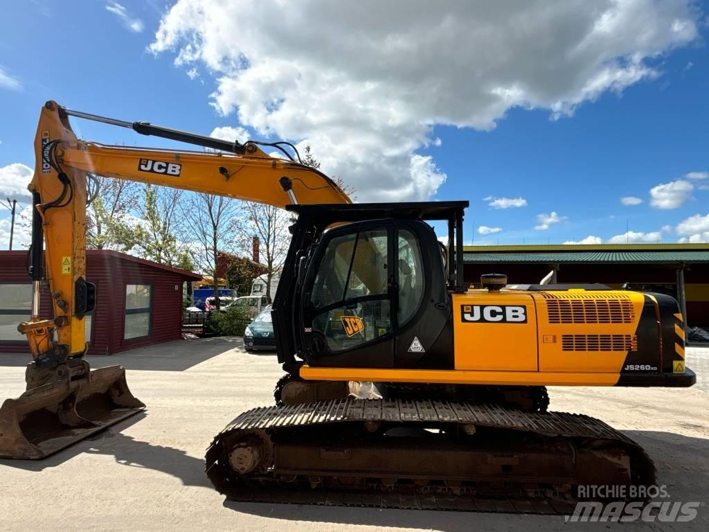 JCB JS 260 LC حفارات زحافة