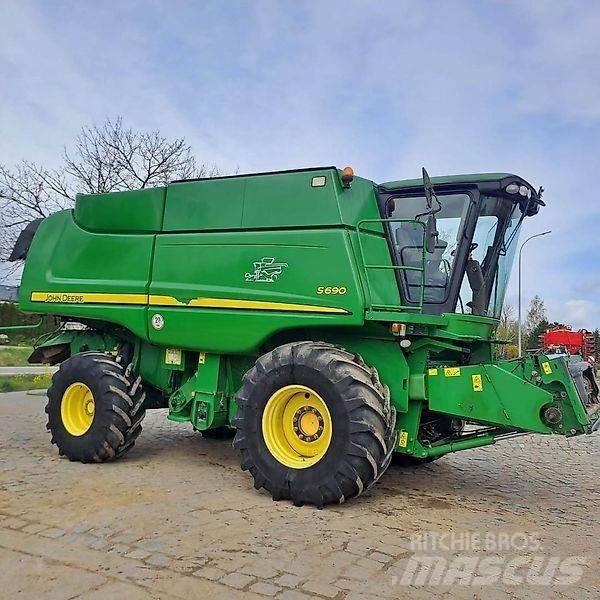John Deere S 690 حصادات