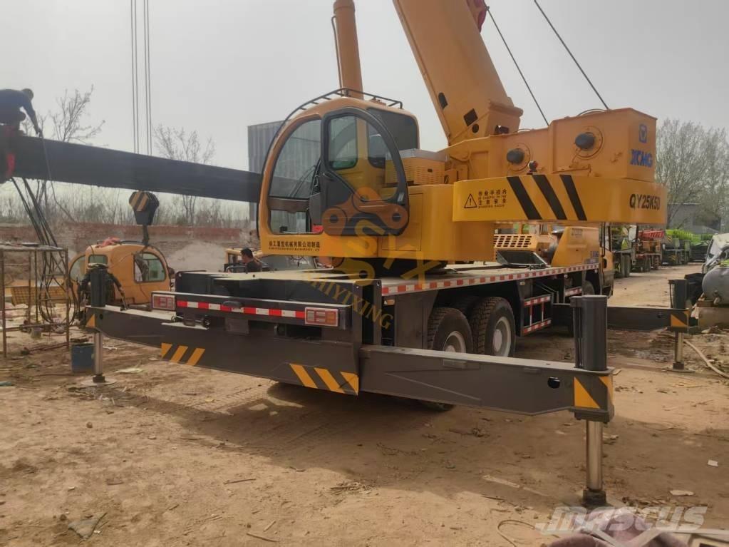 XCMG QY25K5D_1 رافعات صالحة لكل أنواع الطرق