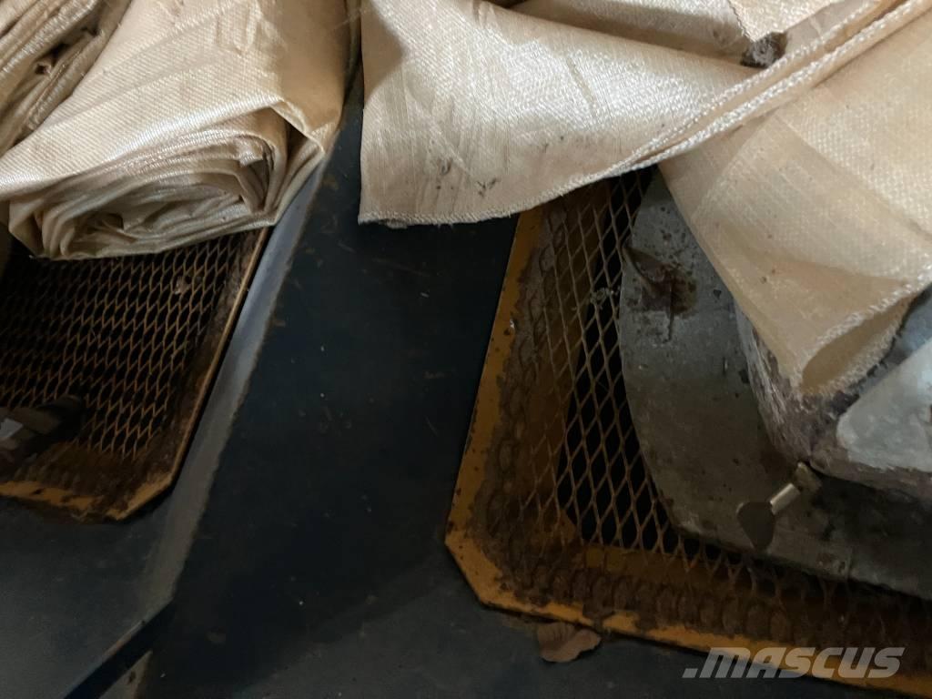 Bogballe D1000 معدات توزيع السماد العضوي