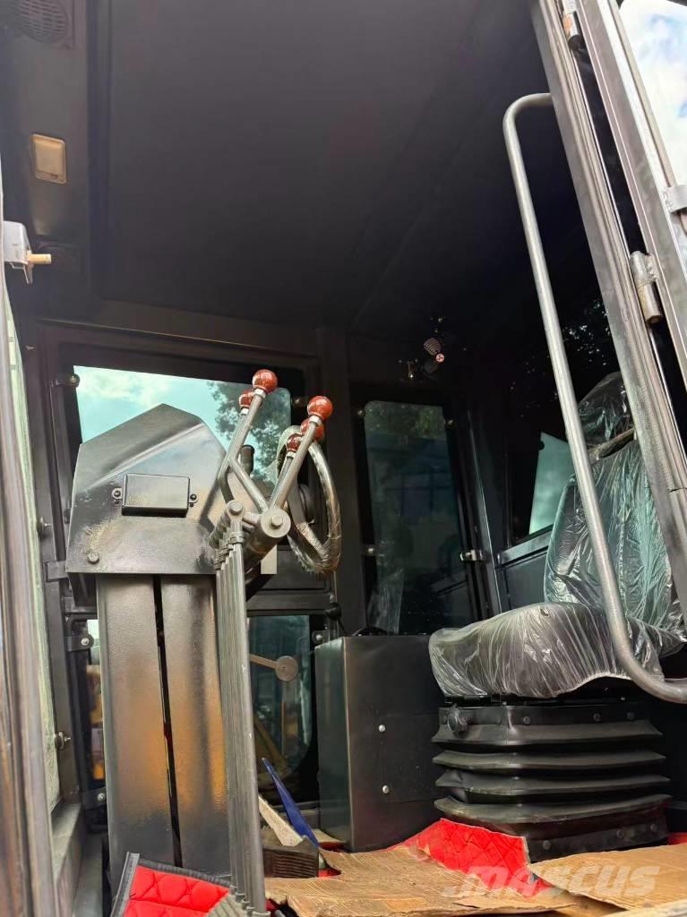 CAT 140 G معدات تمهيد الطرق