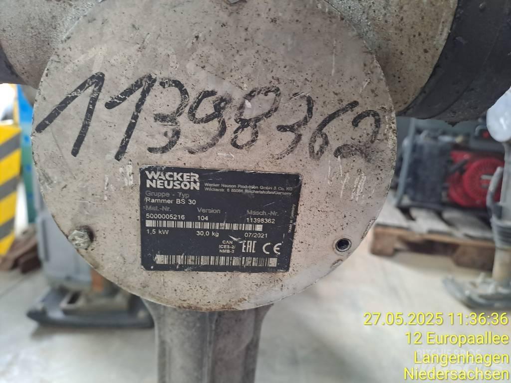 Wacker Neuson BS30 ِدَكات