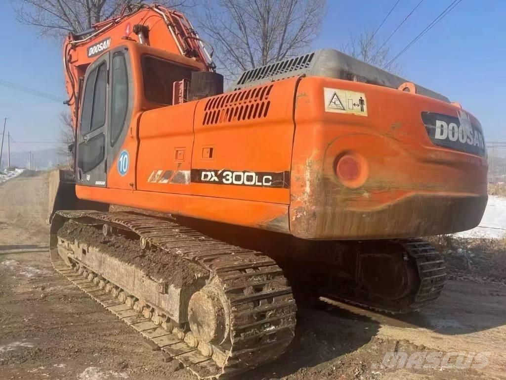 Doosan DX300 حفارات زحافة