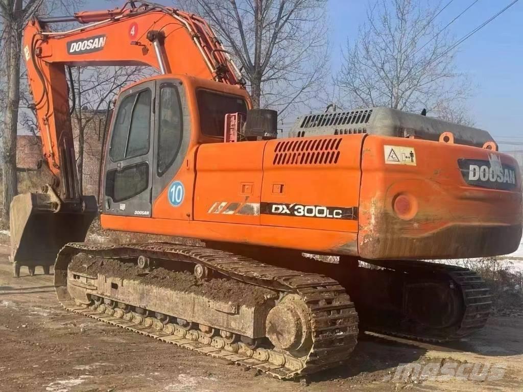 Doosan DX300 حفارات زحافة