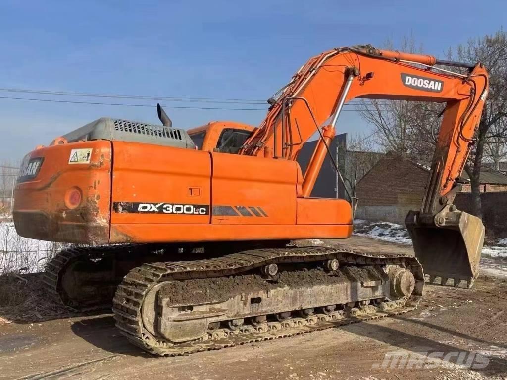 Doosan DX300 حفارات زحافة