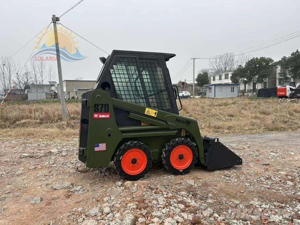 Bobcat S 70 لوادر انزلاقية التوجيه