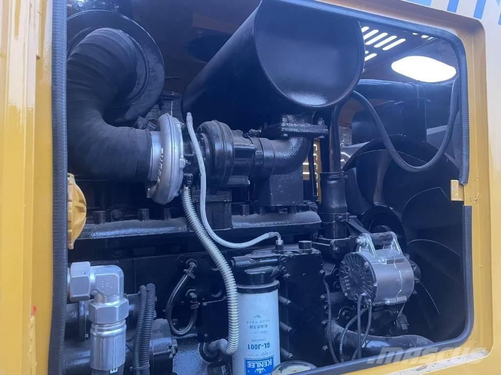 XCMG GR 215 معدات تمهيد الطرق