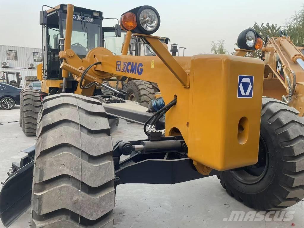 XCMG GR 215 معدات تمهيد الطرق
