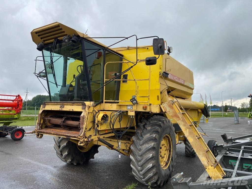 New Holland TF 46 حصادات
