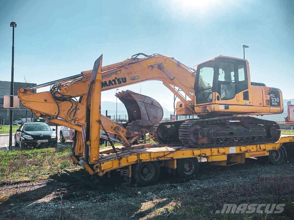 Komatsu PC 230 NHD حفارات زحافة