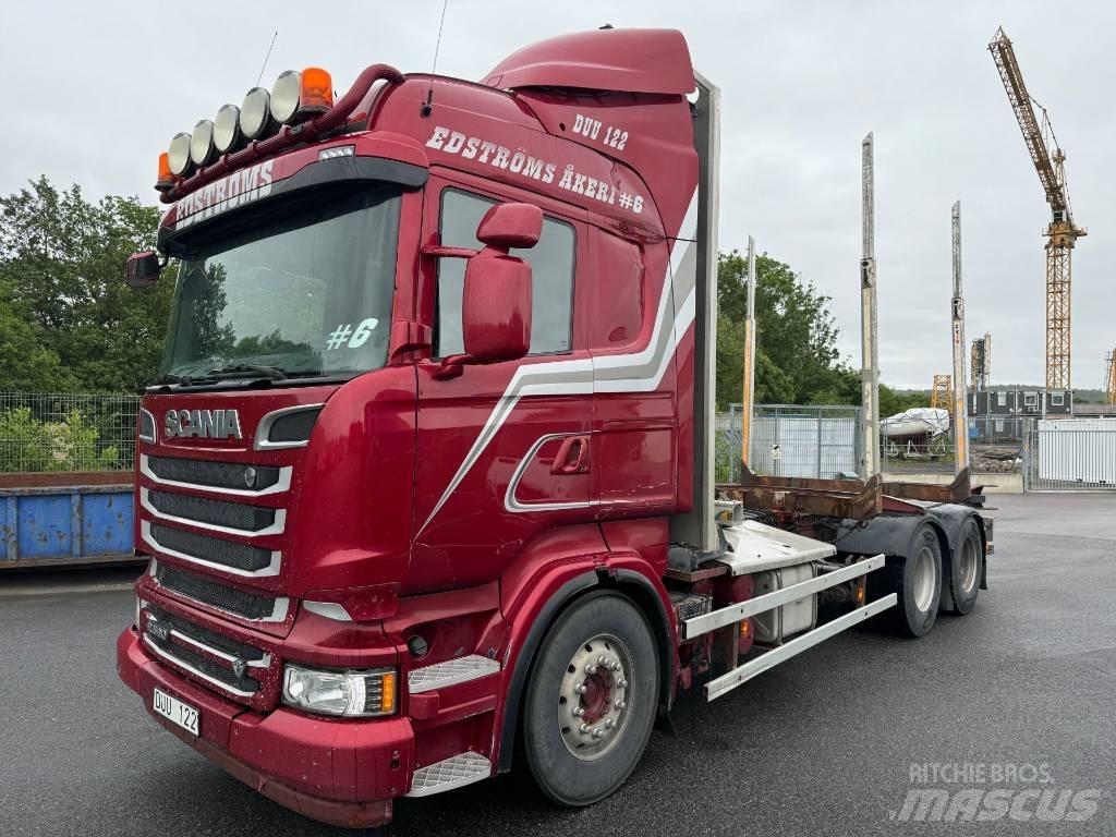 Scania R 560 شاحنات أشجار
