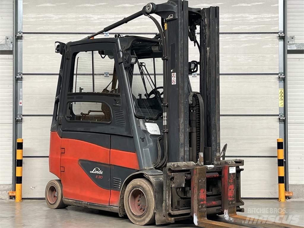 Linde E30/600HL شاحنات ذات رافعات شوكية تعمل بالكهرباء