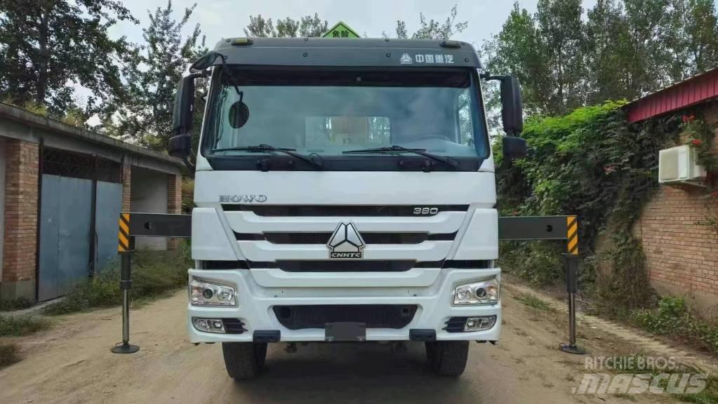 Howo 371 375 380 شاحنات الرافعات