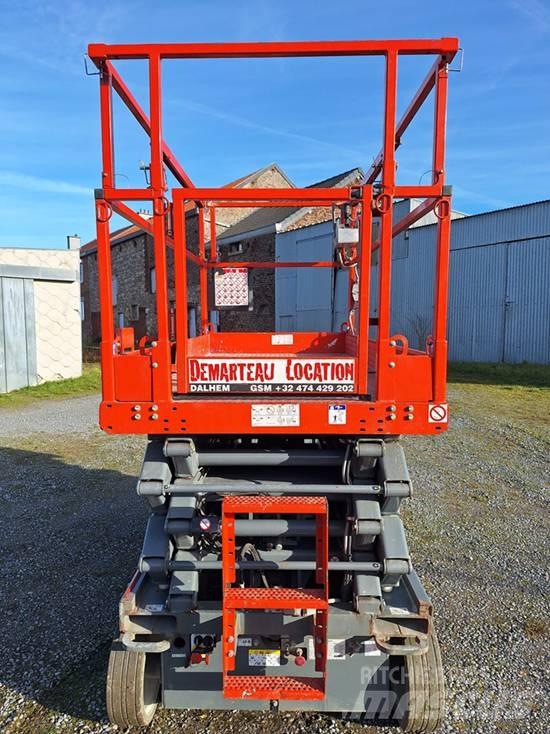 SkyJack SJ III 4632 رافعات مقصية الشكل