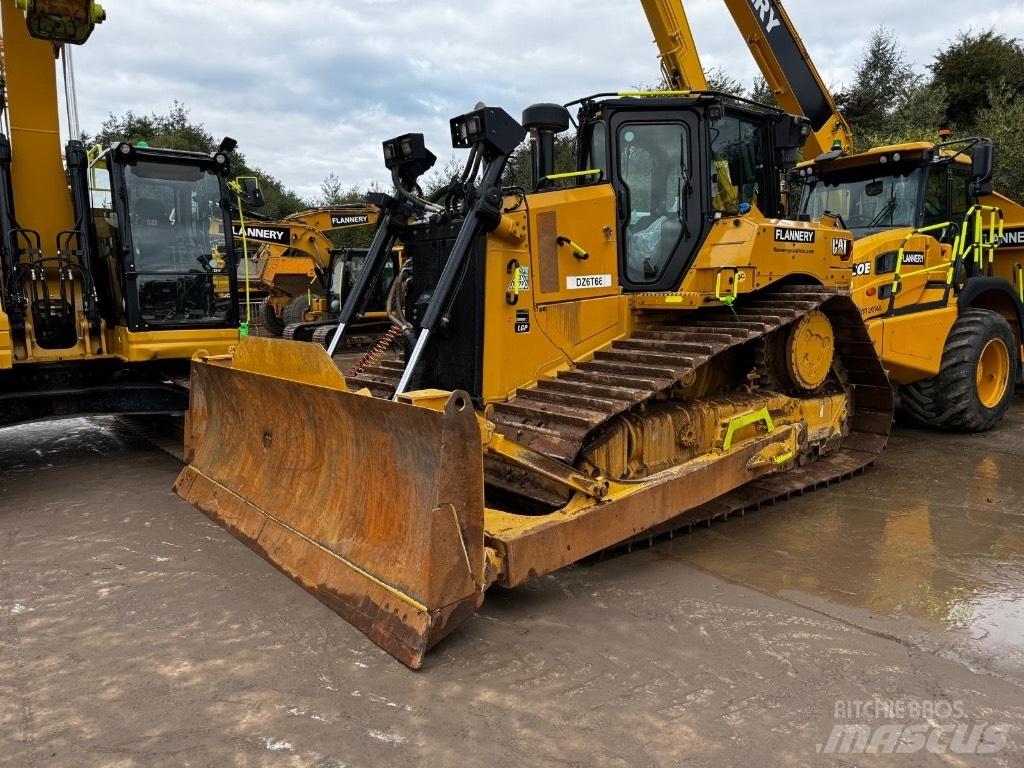 CAT D 6 LGP بلدوزرات مجنزرة