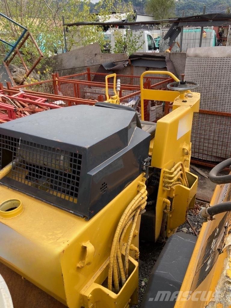 Bomag BW 75 AD مداحل ثنائية الاسطوانة